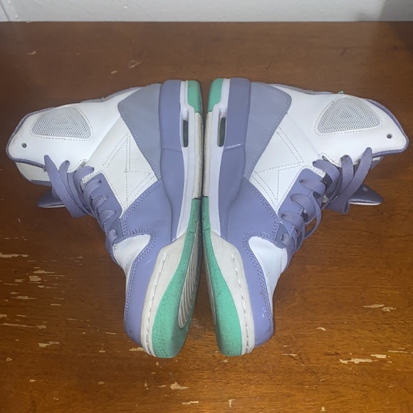 Jordan Flights - Picture 2 of 8